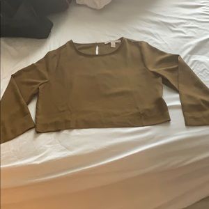 Crop green flowy shirt